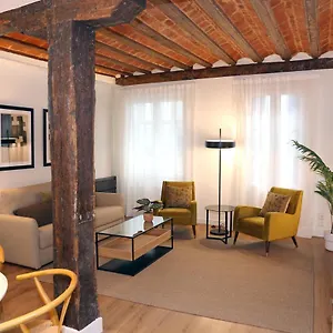 apartamento-premium-en-pleno-casco-viejo-de-bilbao.basquecountryhotels.org/